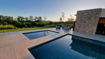 Aquecedor de Piscina Elétrico em Água Branca