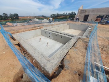 Empresa de Piscina de Alvenaria em Água Branca