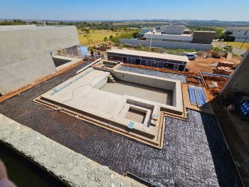 Piscina Alto Padrão em Água Branca