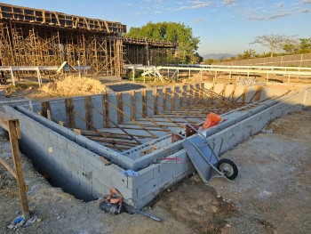 Piscina Alvenaria em Água Branca