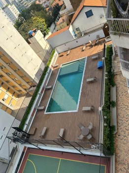 Piscina no Condomínio em Água Branca