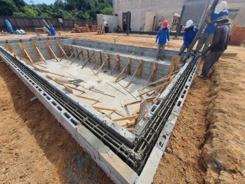 Piscinas Concreto e Alvenaria em Água Branca